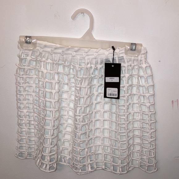 A 1Z45 by LF hollowed out Netted mesh skirt - Picture 2 of 6